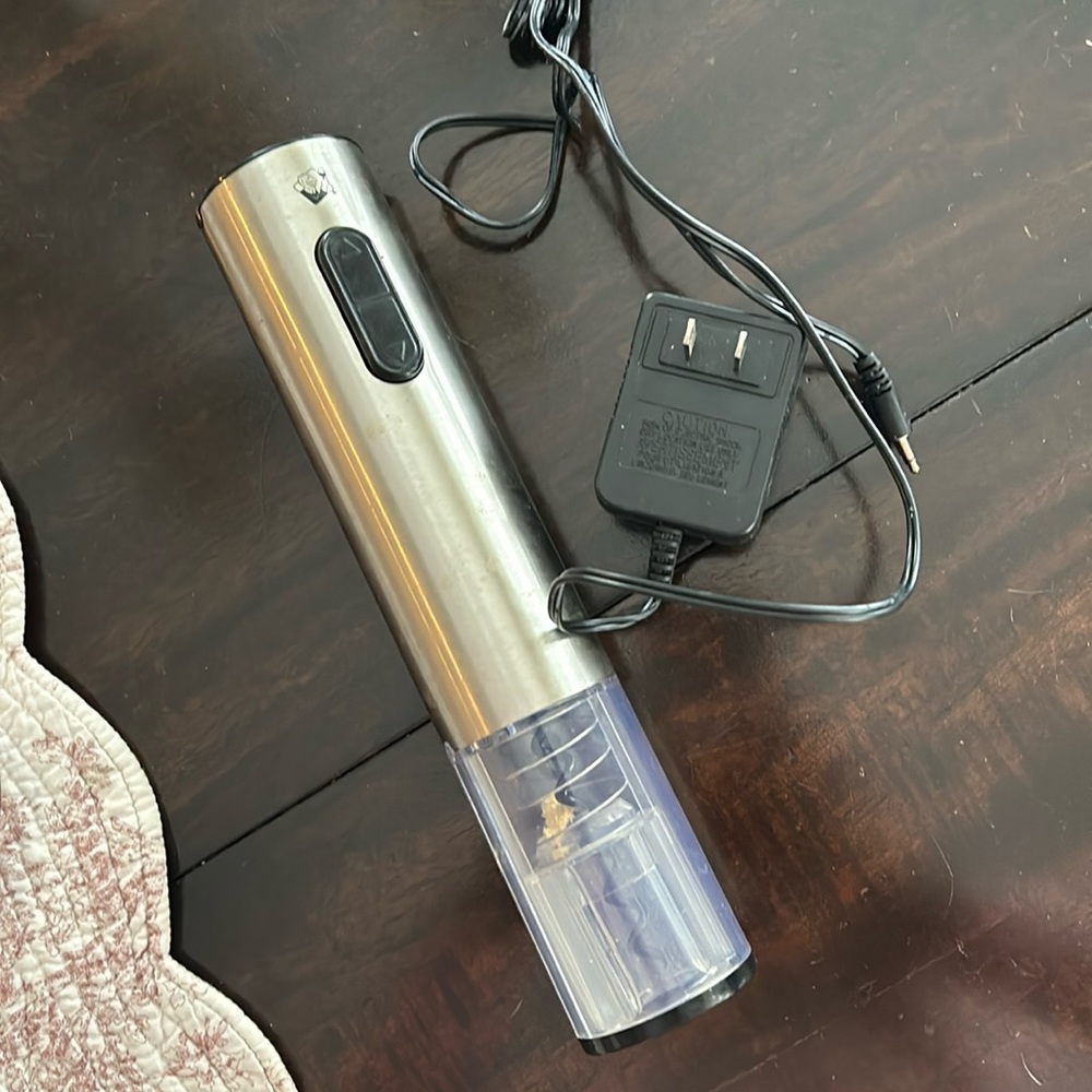 Electric wine opener